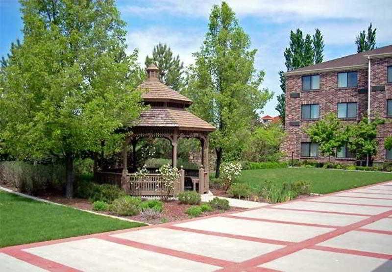 Courtyard Salt Lake City Airport Екстериор снимка